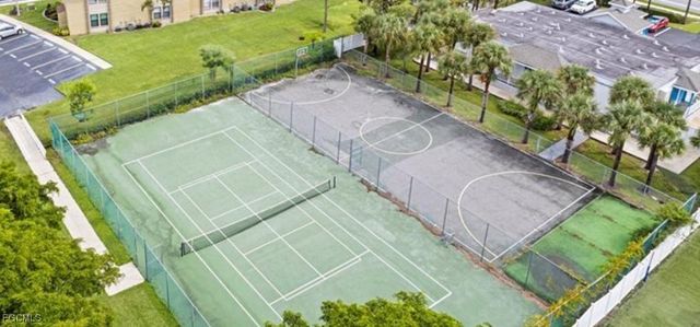 4777 Orange Grove BLVD i-5, North Fort Myers, FL 33903