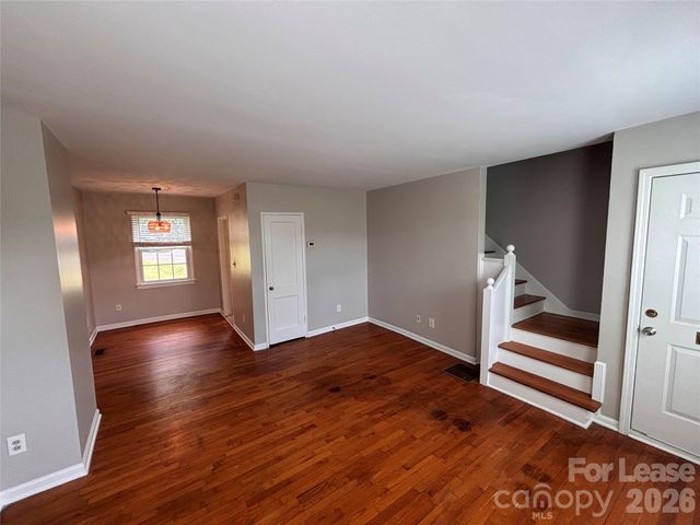 547 Wakefield Drive, Charlotte, NC 28209