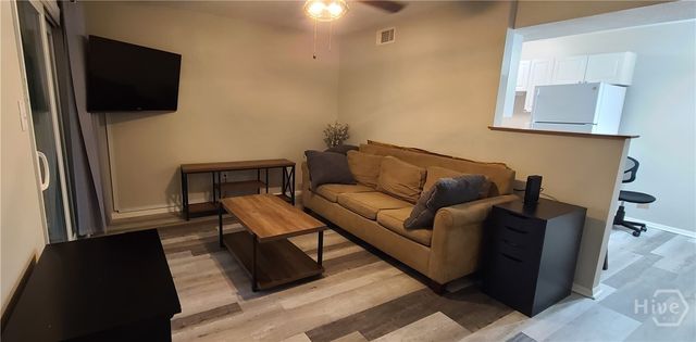 401 N Cromwell Road F6, Savannah, GA 31410