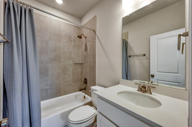 316 Coldwater Creek Court, Conroe, TX 77304