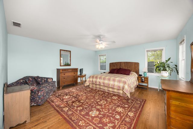 401 Greenwood Road, Glenview, IL 60025