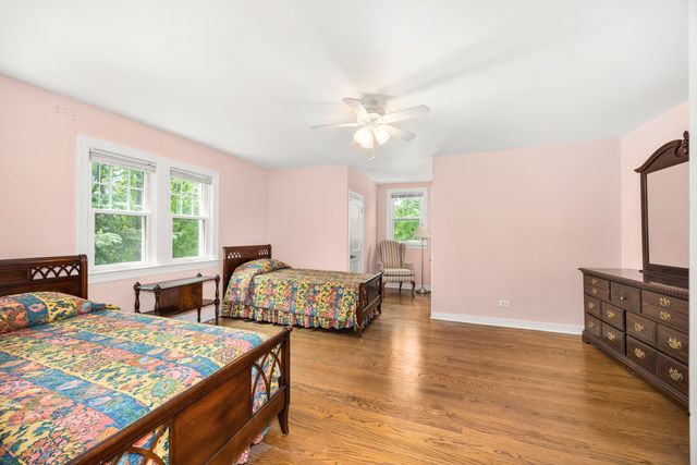 401 Greenwood Road, Glenview, IL 60025