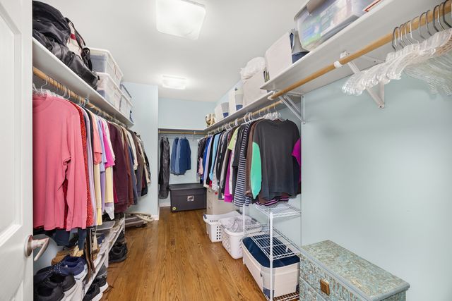 401 Greenwood Road, Glenview, IL 60025