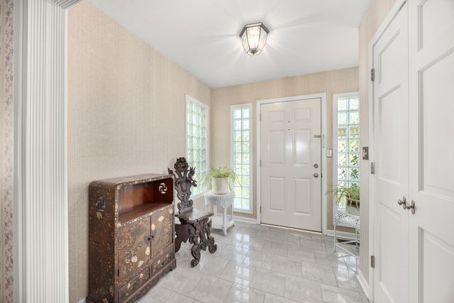 401 Greenwood Road, Glenview, IL 60025