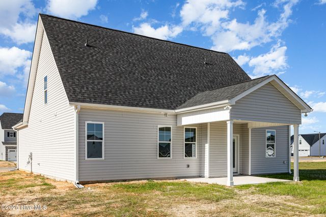 102 Bella Place, La Grange, NC 28551