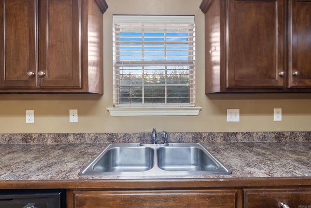 925 Wineberry, Conway, AR 72034