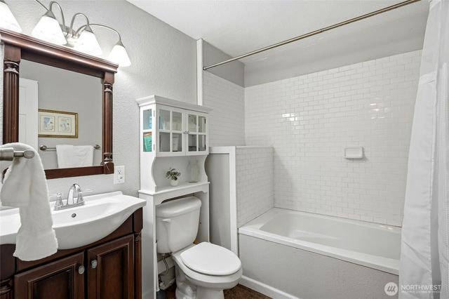 21007 NE 66th Street, Redmond, WA 98053