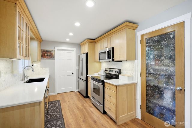 21007 NE 66th Street, Redmond, WA 98053