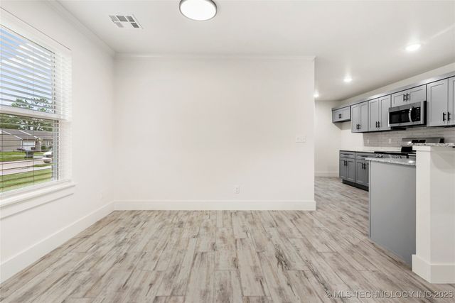 817 E 11th Street, Claremore, OK 74017