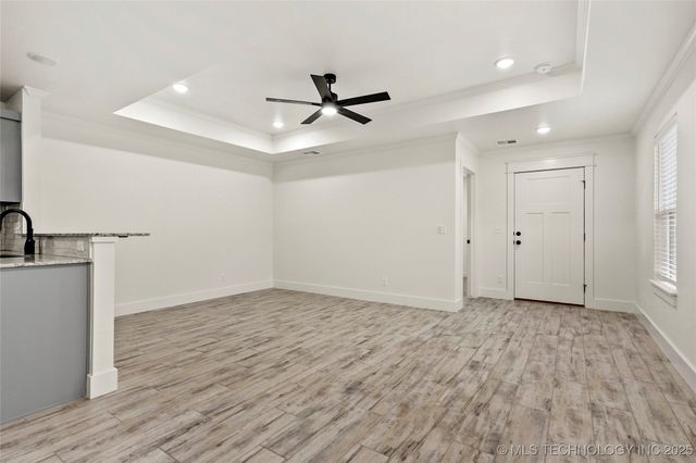 817 E 11th Street, Claremore, OK 74017