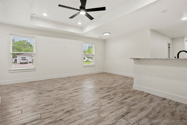 817 E 11th Street, Claremore, OK 74017