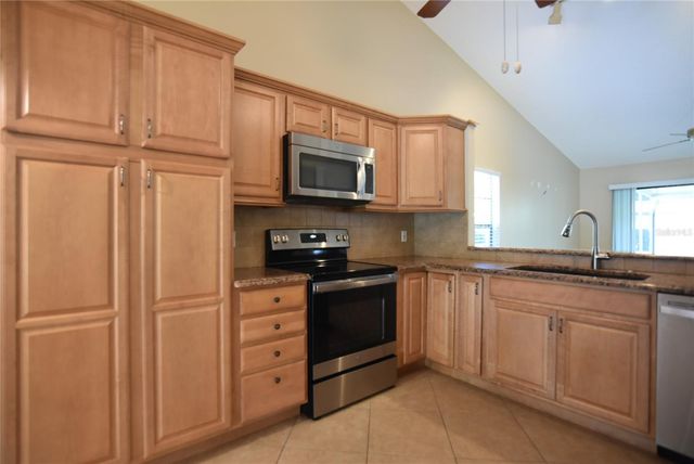 1099 MCKINNON AVENUE, Oviedo, FL 32765