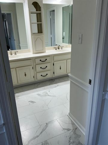 7939 DOVIE LN, Germantown, TN 38138