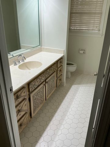 7939 DOVIE LN, Germantown, TN 38138