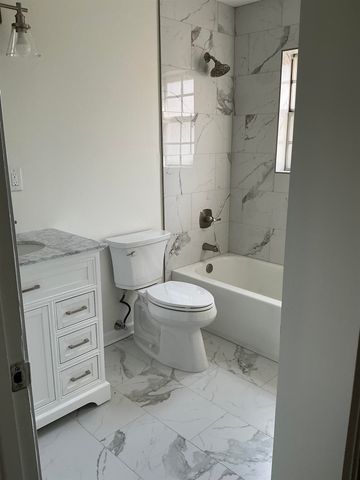 7939 DOVIE LN, Germantown, TN 38138