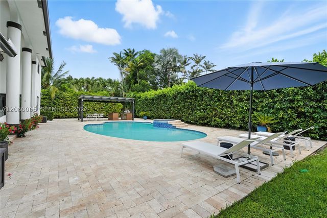 17815 SW 83rd Ct, Palmetto Bay, FL 33157