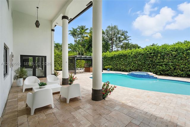 17815 SW 83rd Ct, Palmetto Bay, FL 33157
