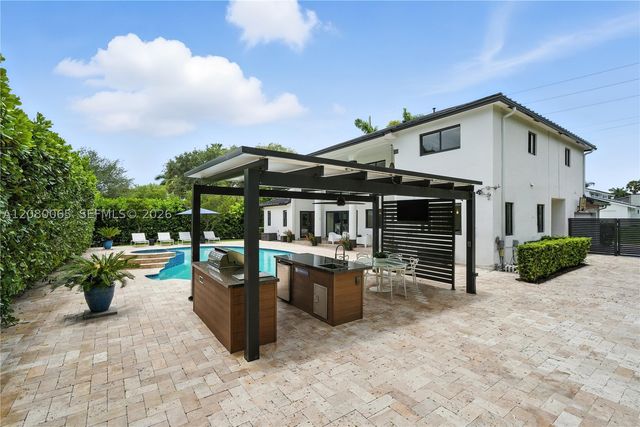 17815 SW 83rd Ct, Palmetto Bay, FL 33157