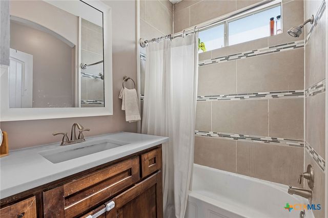 574 Highland Ranch Way, Dale, TX 78616