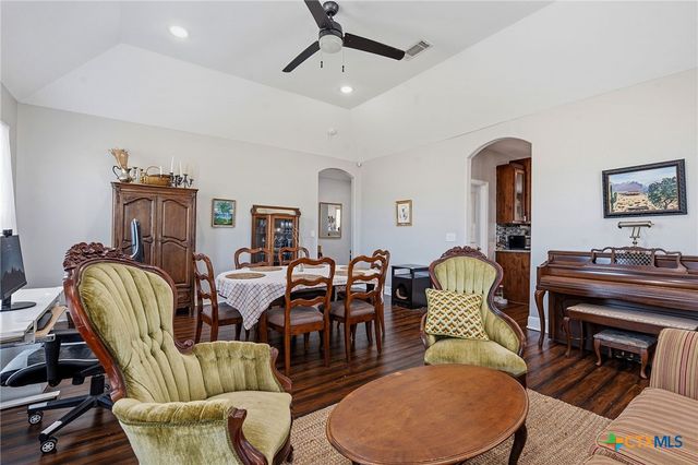 574 Highland Ranch Way, Dale, TX 78616