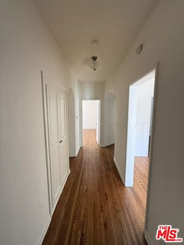 828 S Detroit Street, Los Angeles, CA 90036
