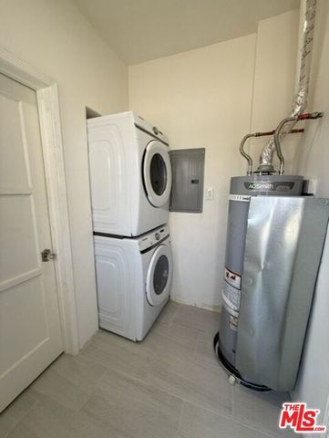 828 S Detroit Street, Los Angeles, CA 90036