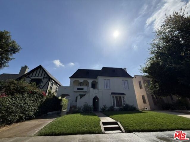 828 S Detroit Street, Los Angeles, CA 90036