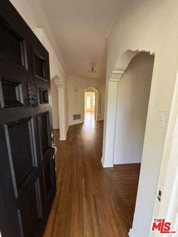 828 S Detroit Street, Los Angeles, CA 90036