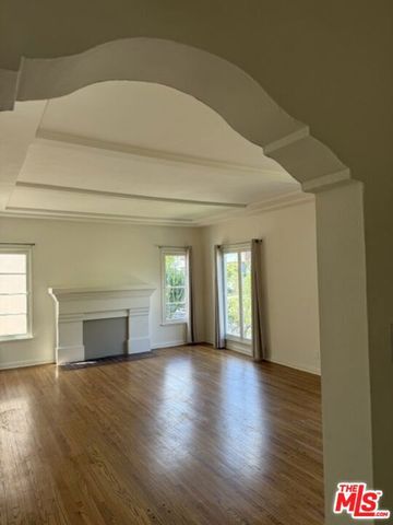 828 S Detroit Street, Los Angeles, CA 90036