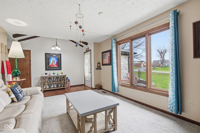 7110 W Meadows Lane, Greenfield, IN 46140