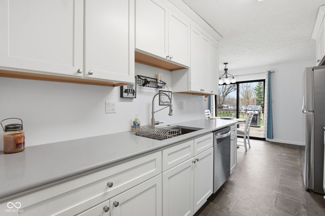 7110 W Meadows Lane, Greenfield, IN 46140