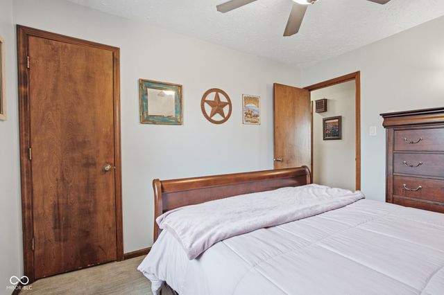 7110 W Meadows Lane, Greenfield, IN 46140