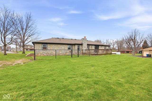 7110 W Meadows Lane, Greenfield, IN 46140