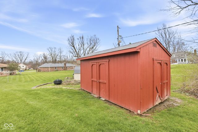 7110 W Meadows Lane, Greenfield, IN 46140