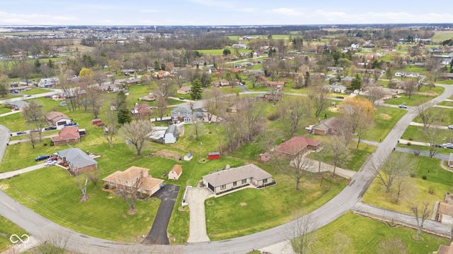 7110 W Meadows Lane, Greenfield, IN 46140