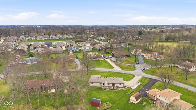 7110 W Meadows Lane, Greenfield, IN 46140