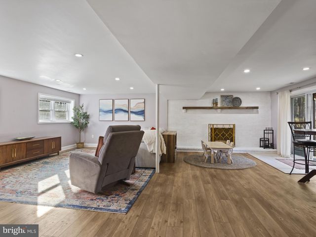 1371 DICUS MILL RD, Severn, MD 21144