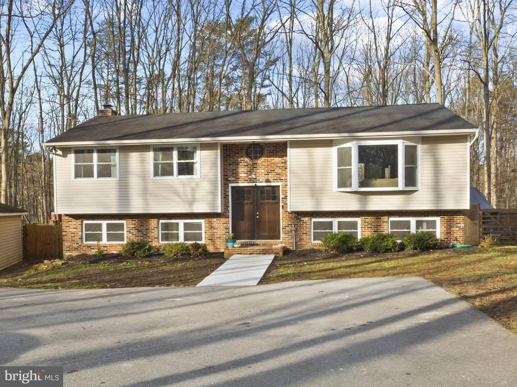 1371 DICUS MILL RD, Severn, MD 21144