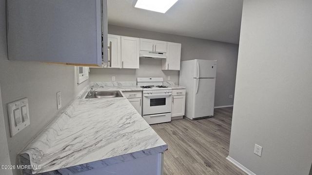 1700 NJ 37 W 111-01, Toms River, NJ 08757