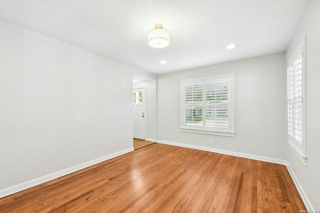 265 E OAKVIEW PL, San Antonio, TX 78209