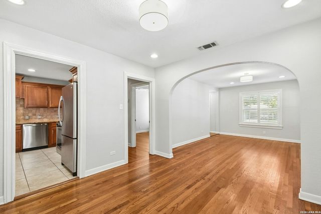 265 E OAKVIEW PL, San Antonio, TX 78209