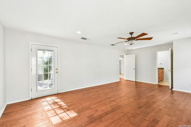 265 E OAKVIEW PL, San Antonio, TX 78209