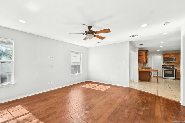 265 E OAKVIEW PL, San Antonio, TX 78209
