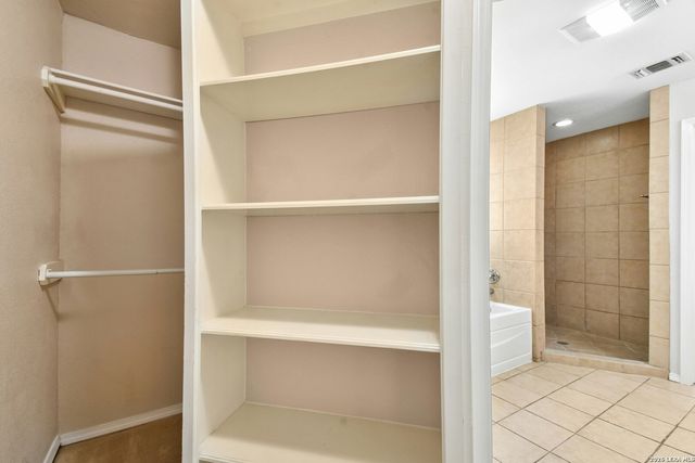 265 E OAKVIEW PL, San Antonio, TX 78209