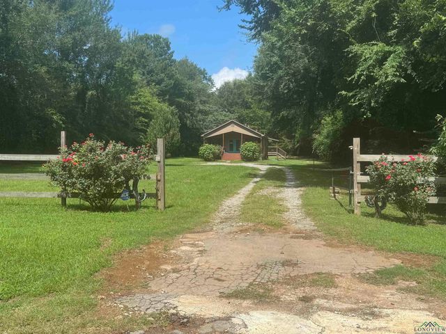 16886 CR 3195 S, Mount Enterprise, TX 75681