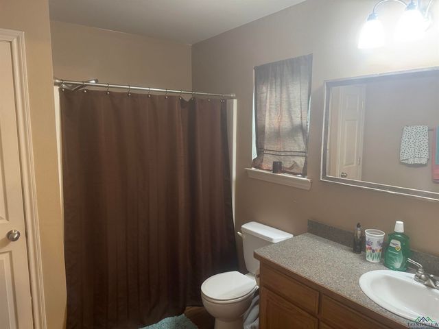 16886 CR 3195 S, Mount Enterprise, TX 75681