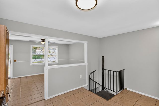 261 Eisenhower Dr, Nashville, TN 37211