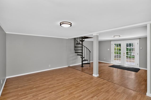 261 Eisenhower Dr, Nashville, TN 37211