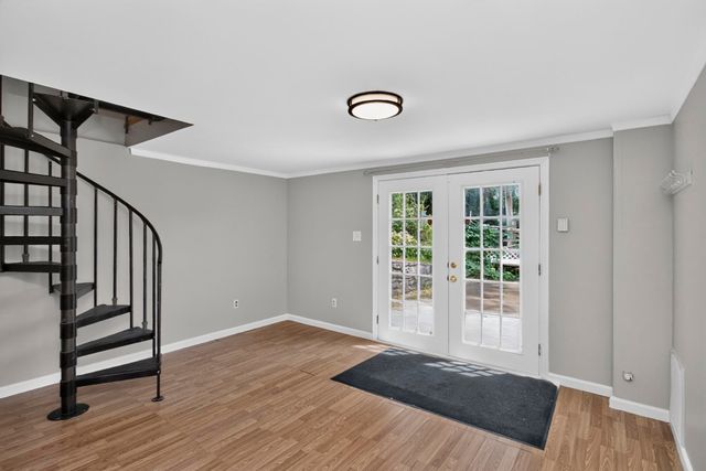 261 Eisenhower Dr, Nashville, TN 37211