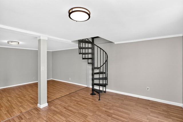 261 Eisenhower Dr, Nashville, TN 37211